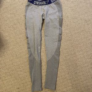 women’s size small gymshark leggings